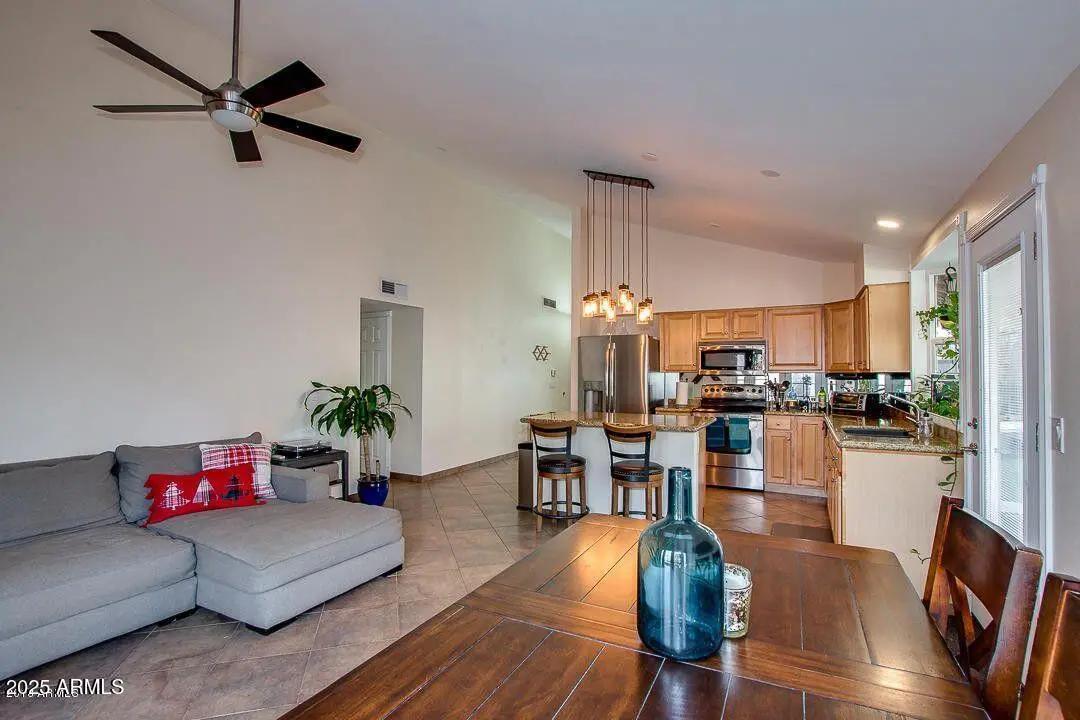 Real Estate Picture 9