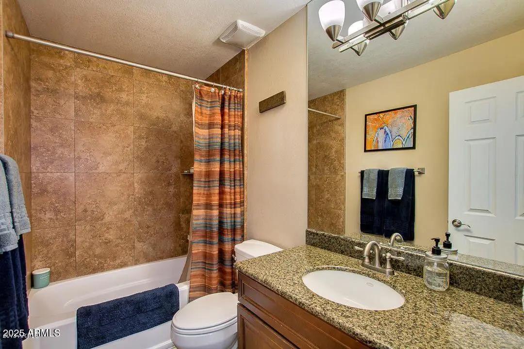 Real Estate Picture 14