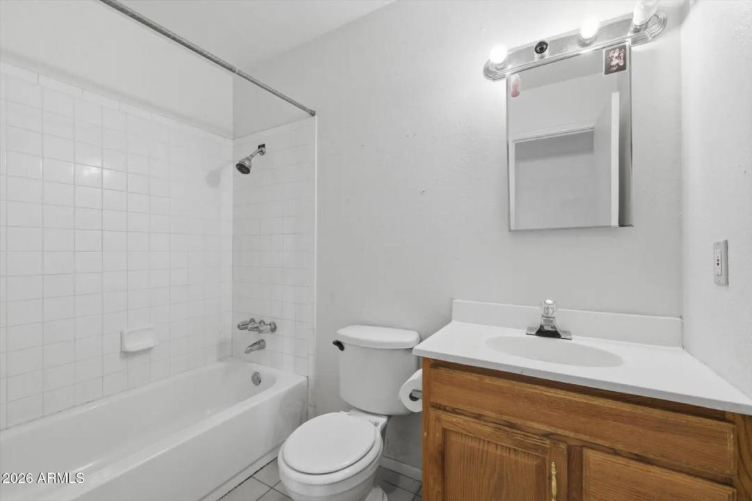 Real Estate Picture 15