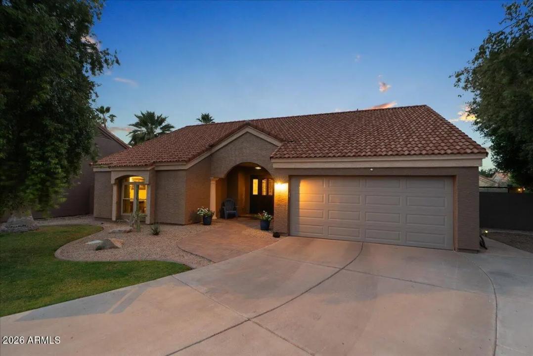 Real Estate Picture 3