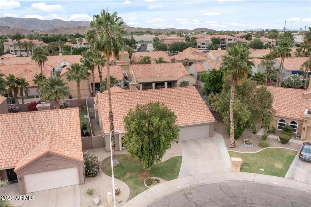 Real Estate Picture 8