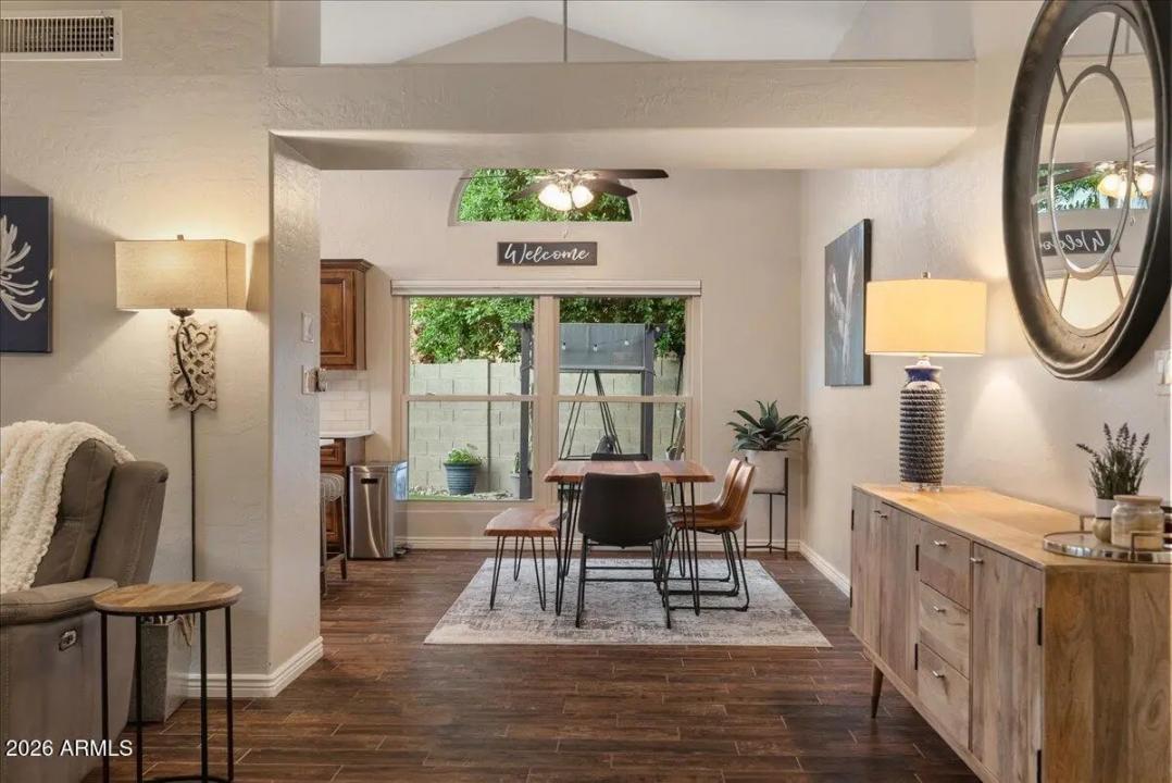 Real Estate Picture 12