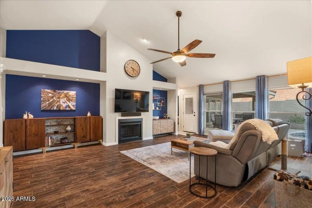 Real Estate Picture 15