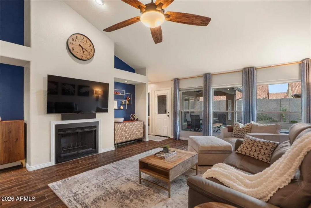 Real Estate Picture 17