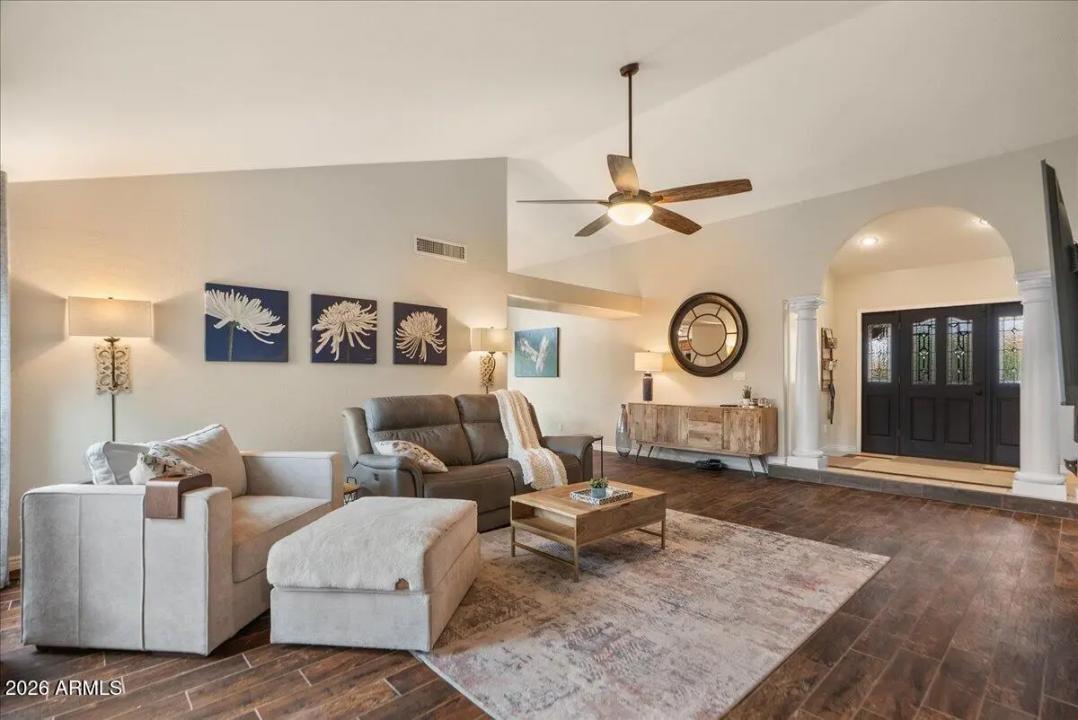 Real Estate Picture 19