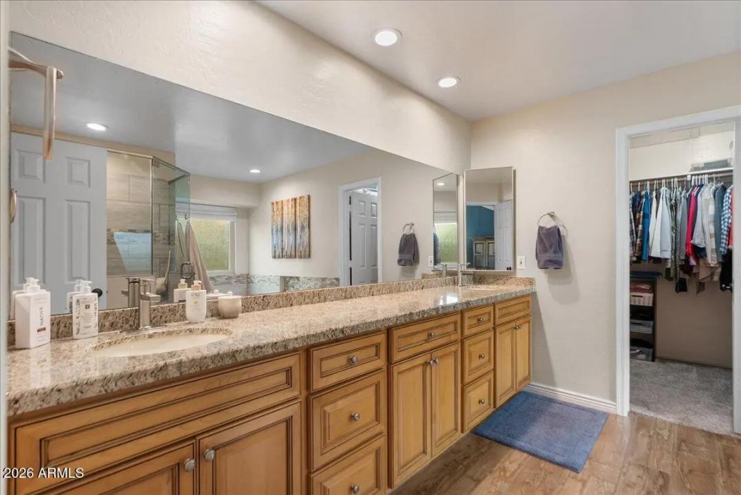 Real Estate Picture 30