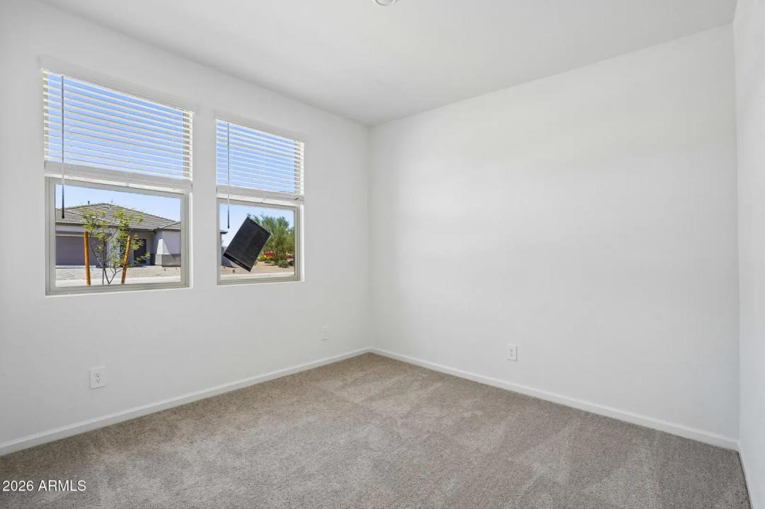 Real Estate Picture 16