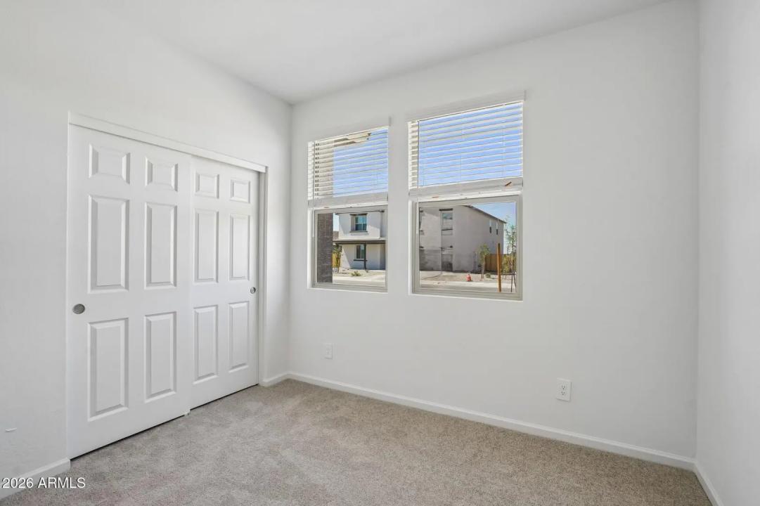 Real Estate Picture 17