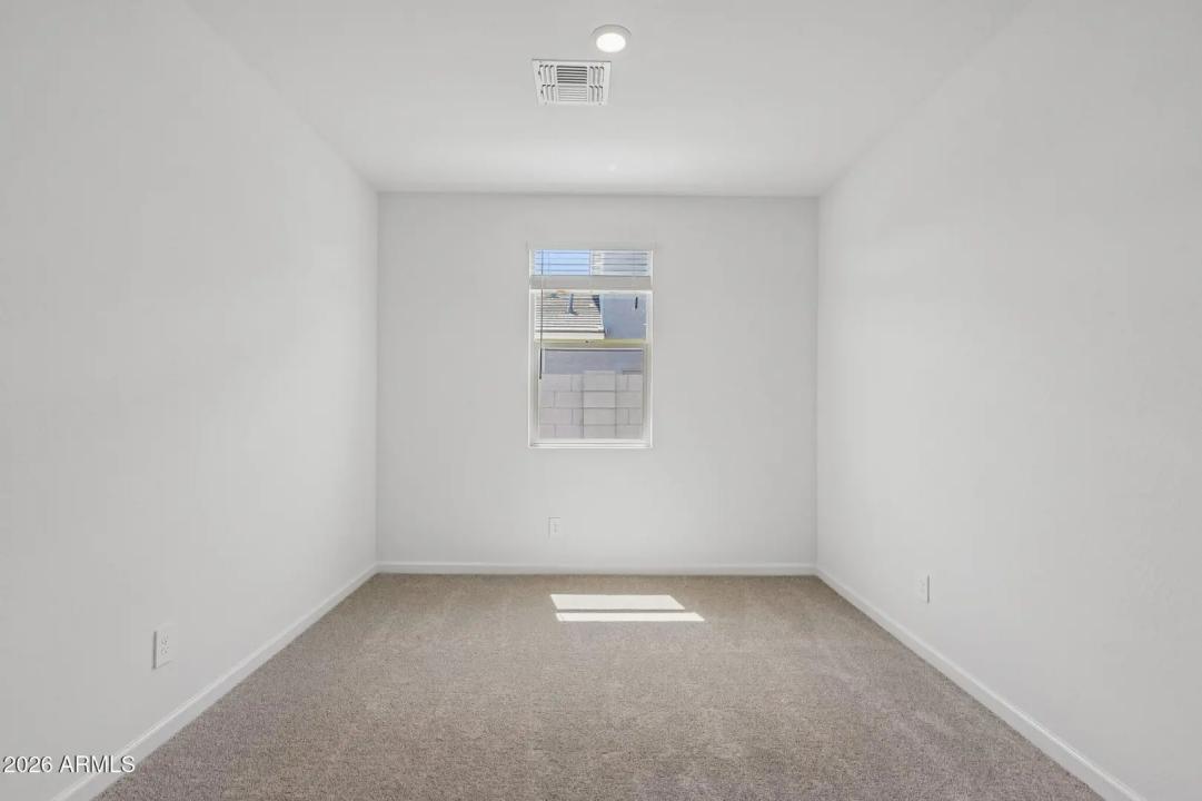 Real Estate Picture 20