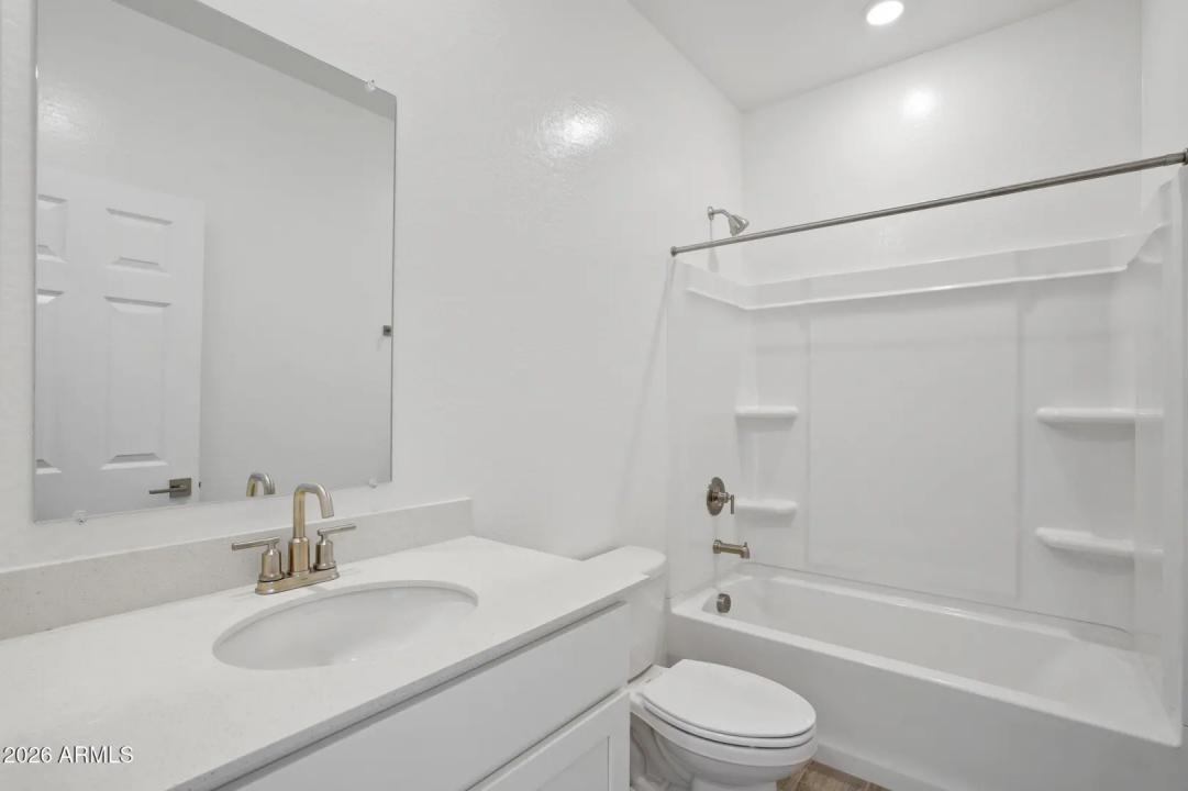 Real Estate Picture 21