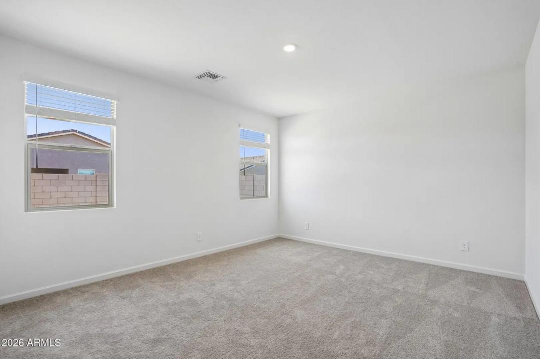 Real Estate Picture 24