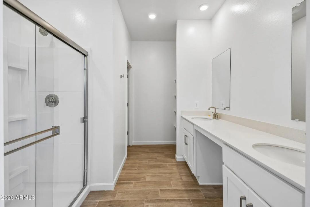 Real Estate Picture 27