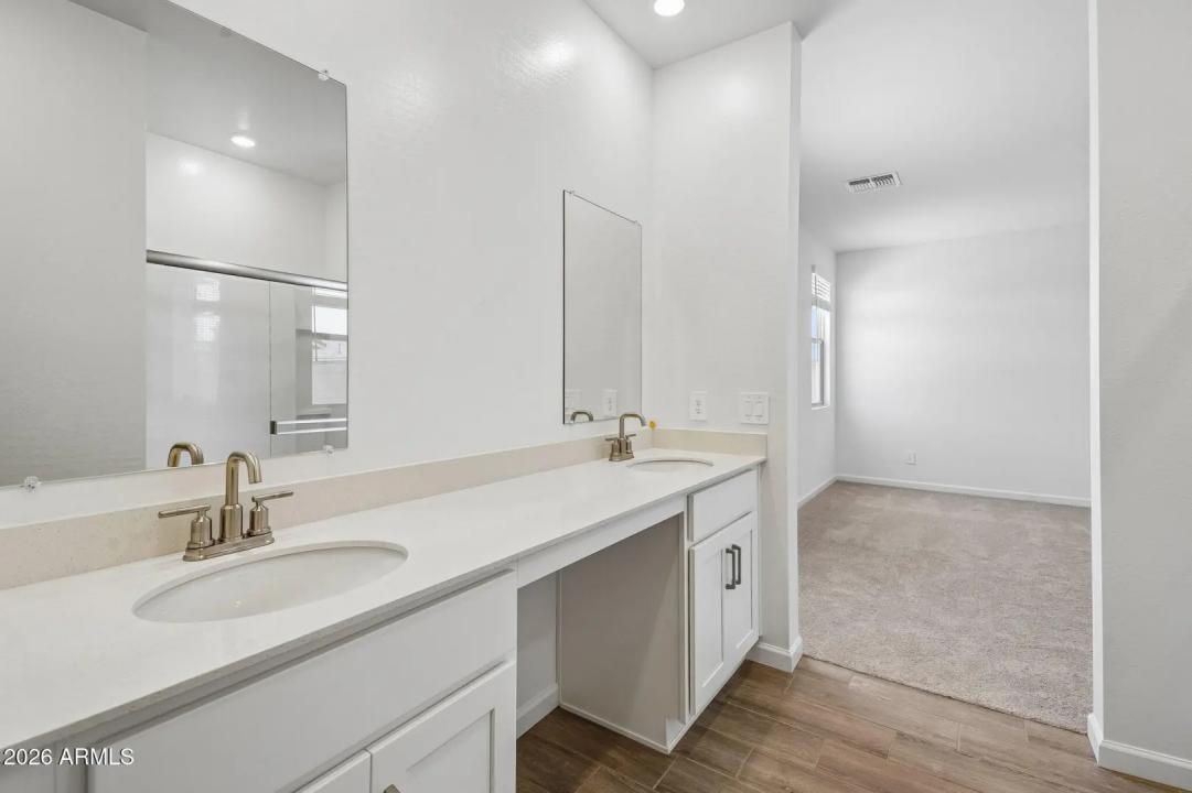 Real Estate Picture 29