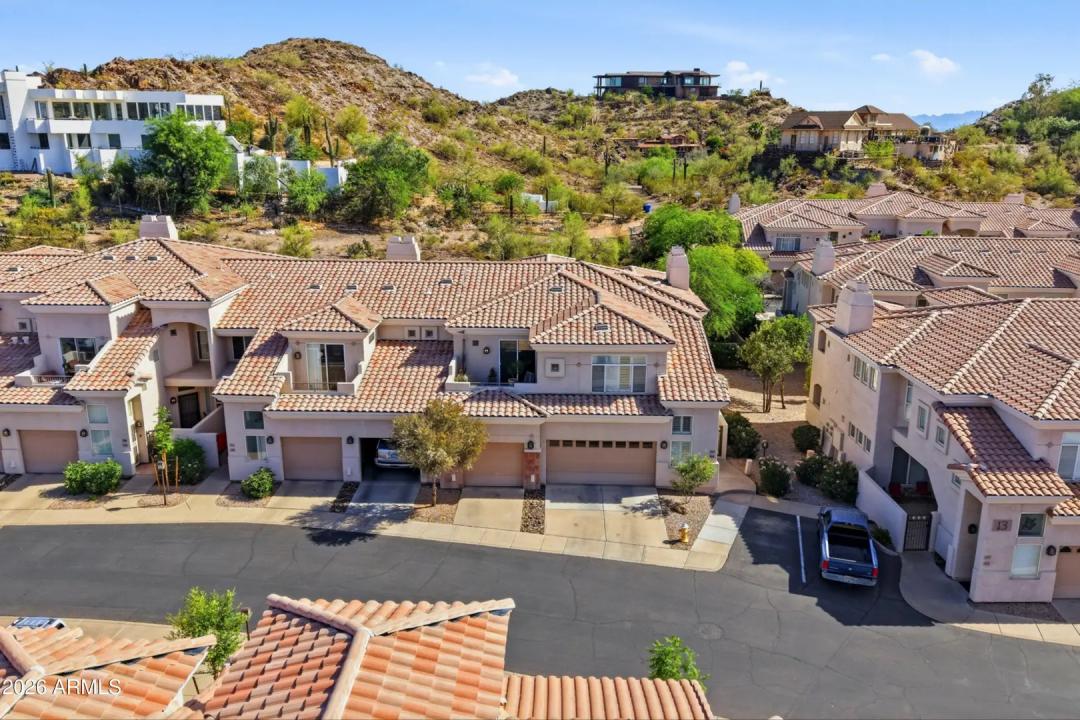 Real Estate Picture 50