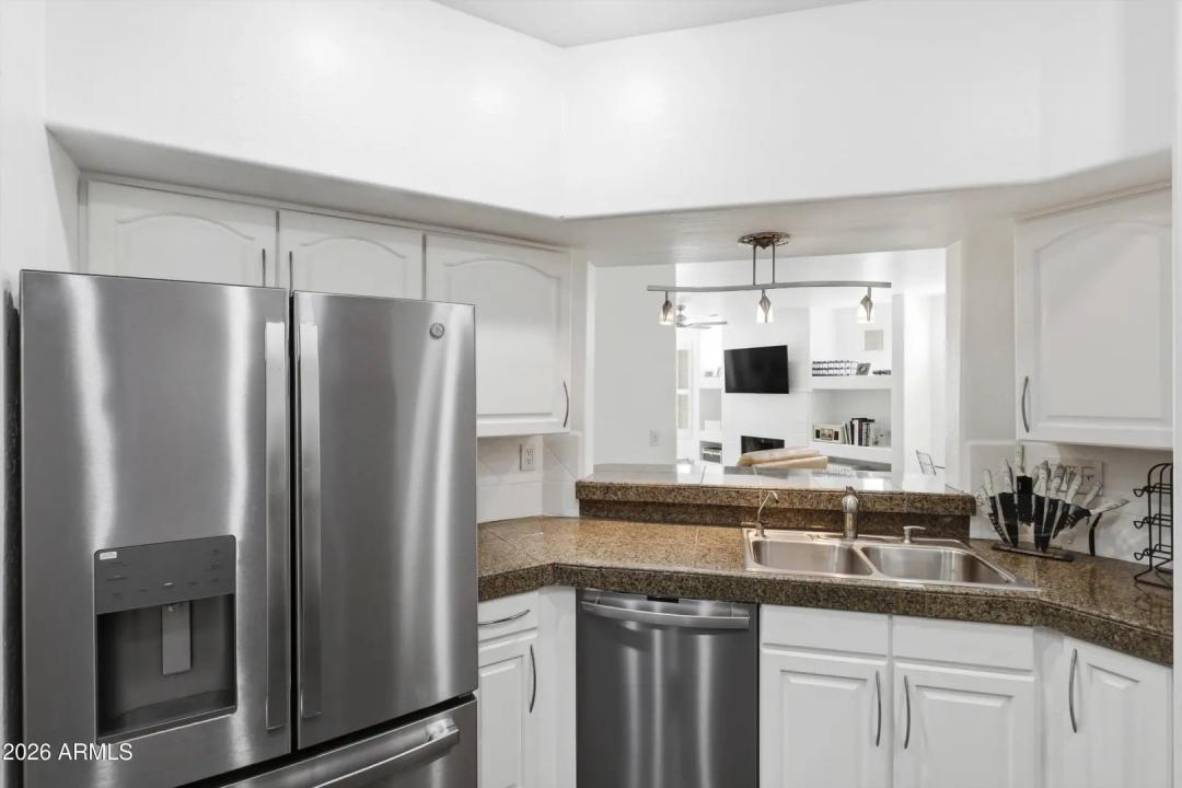 Real Estate Picture 16