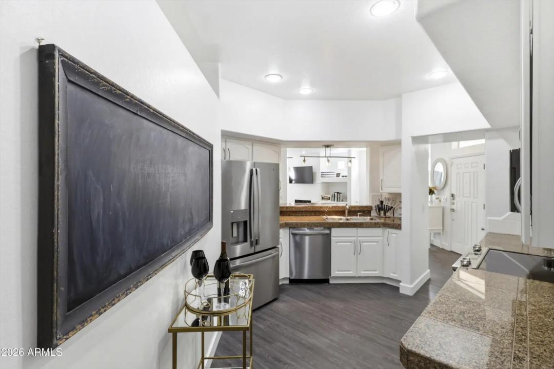 Real Estate Picture 13