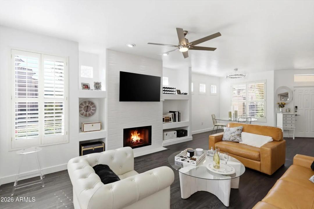 Real Estate Picture 7