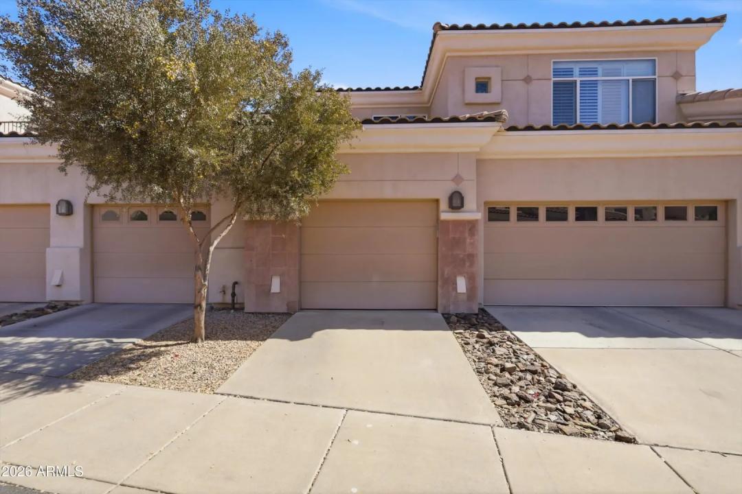 Real Estate Picture 3