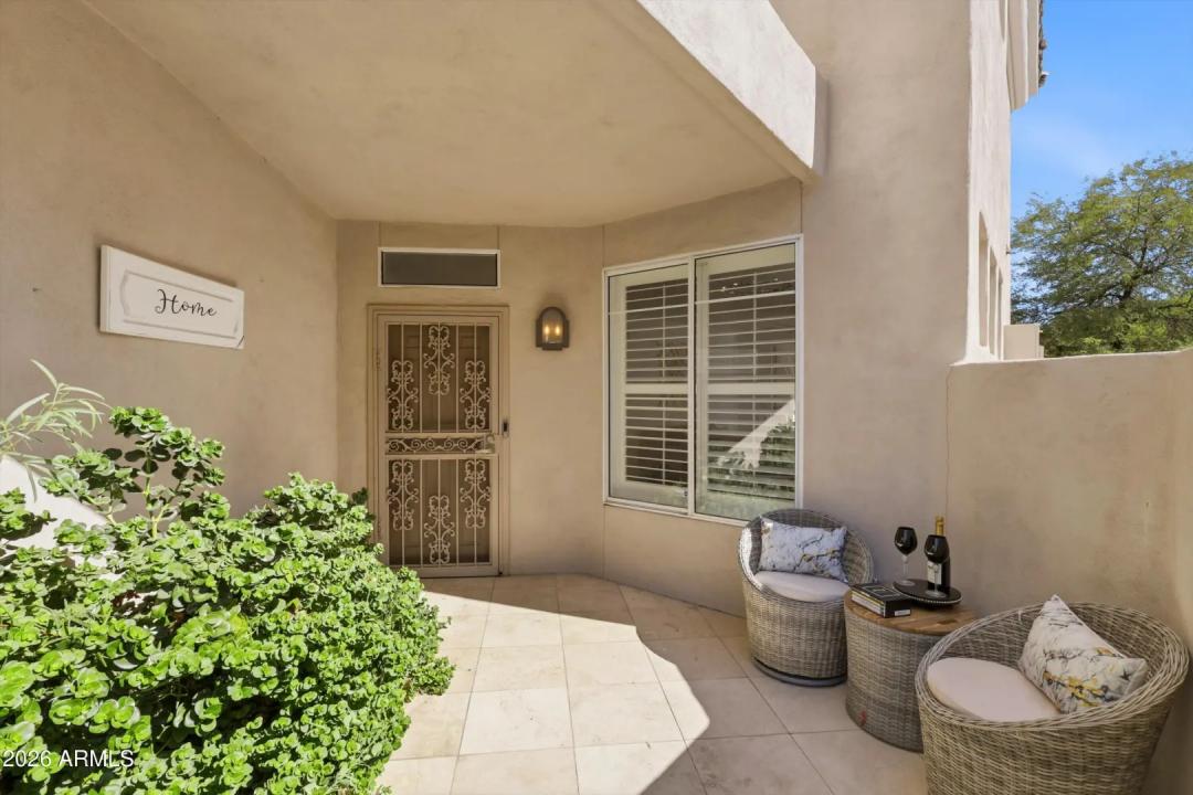 Real Estate Picture 4