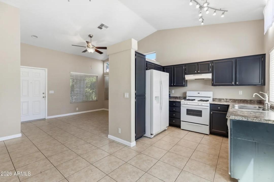 Real Estate Picture 15