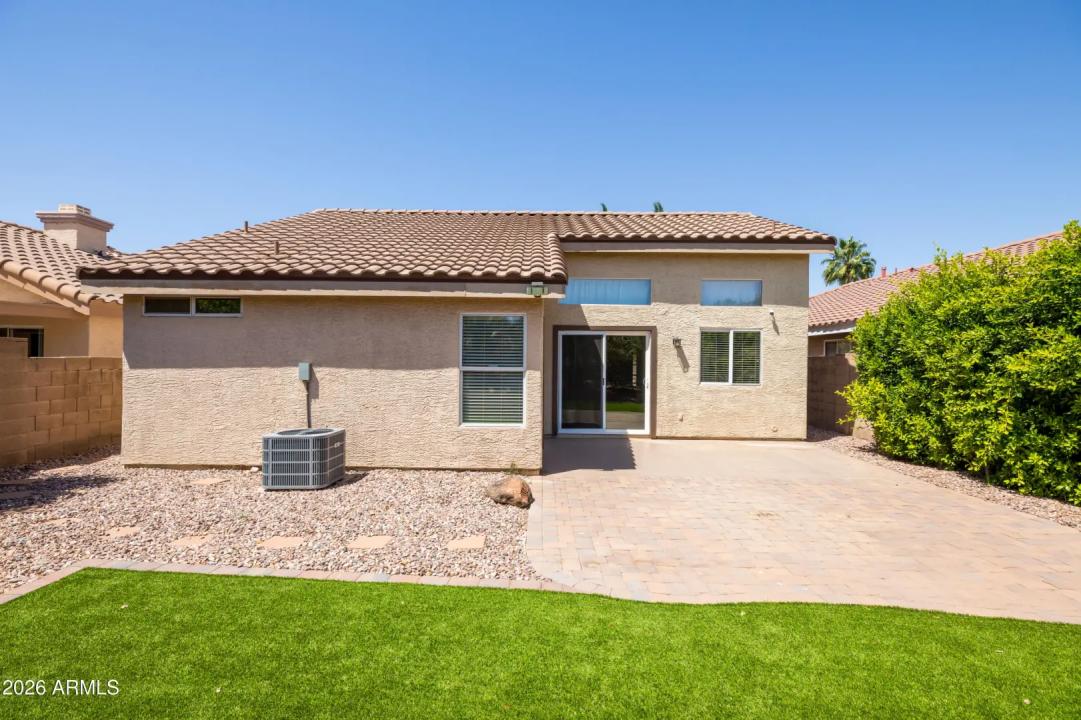 Real Estate Picture 30