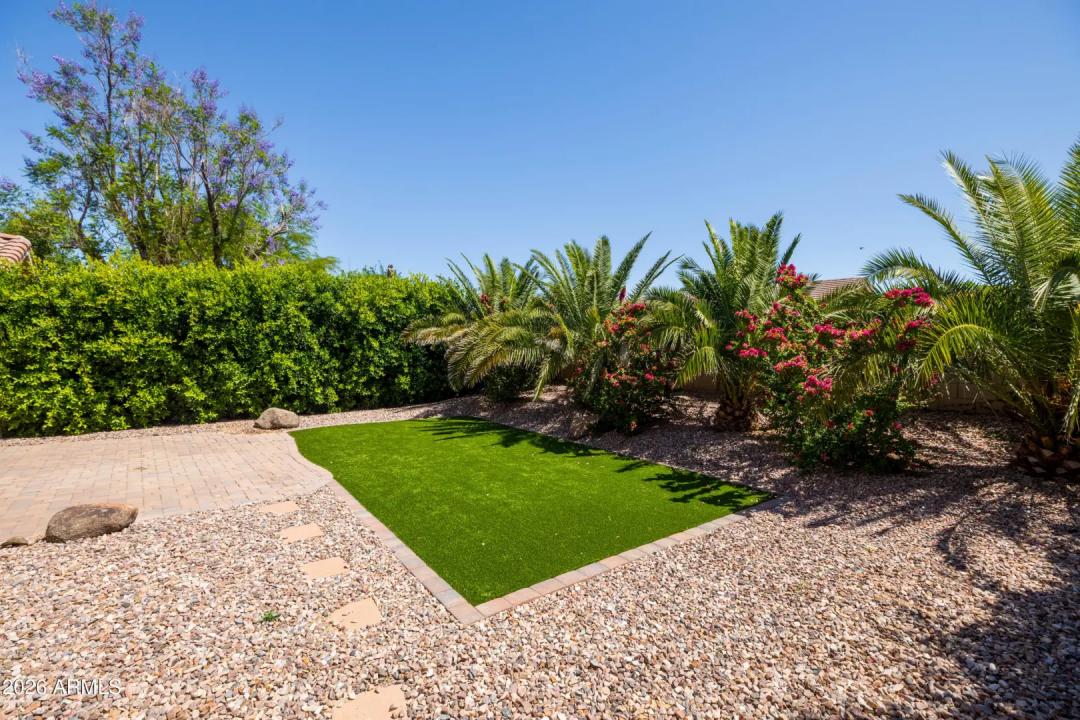 Real Estate Picture 8