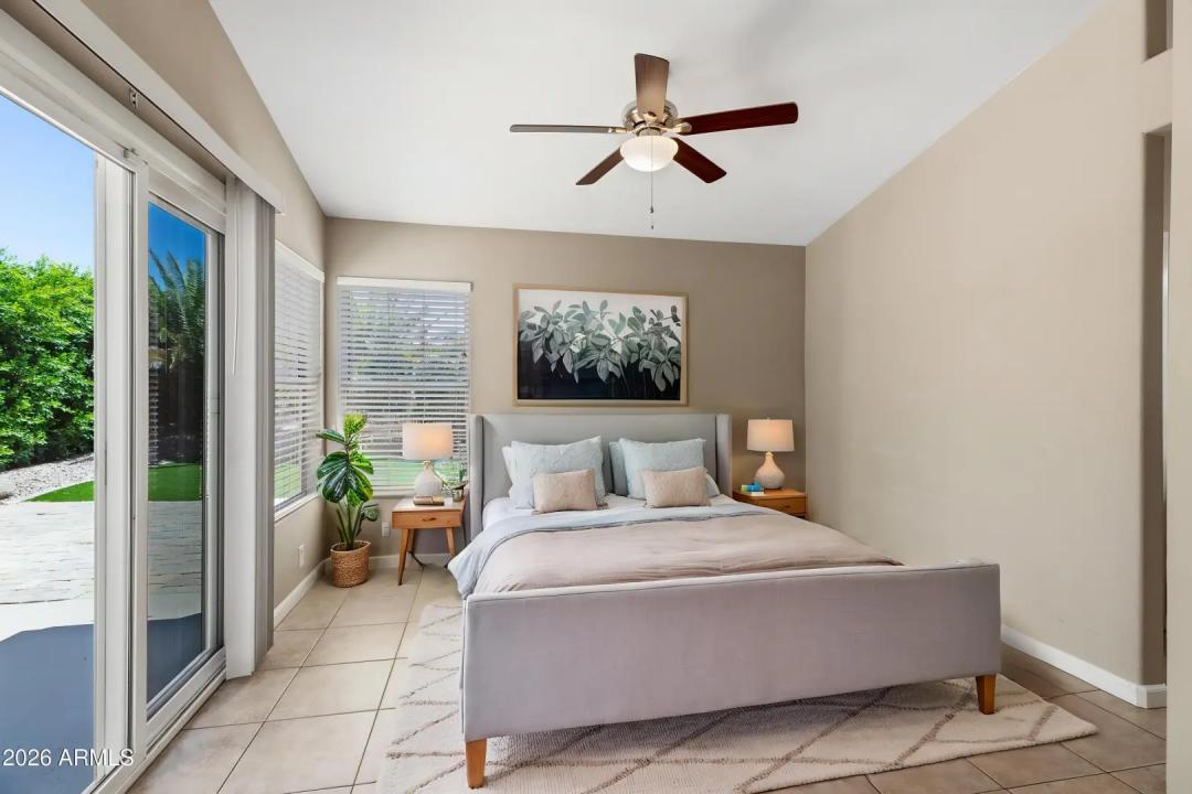 Real Estate Picture 5