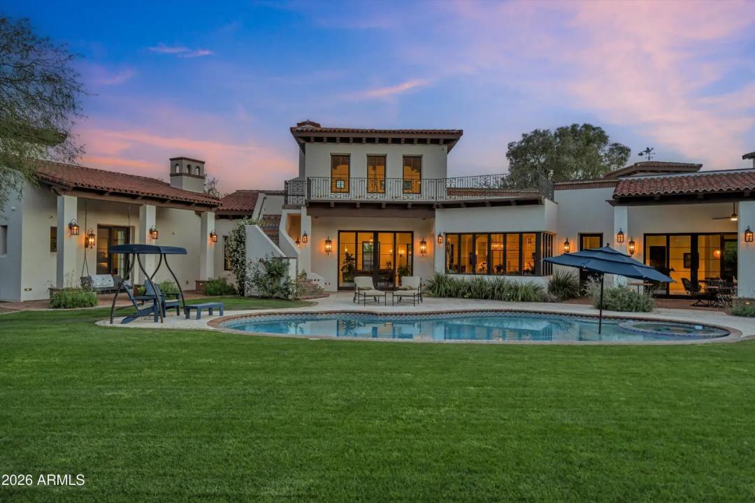 Real Estate Picture 3