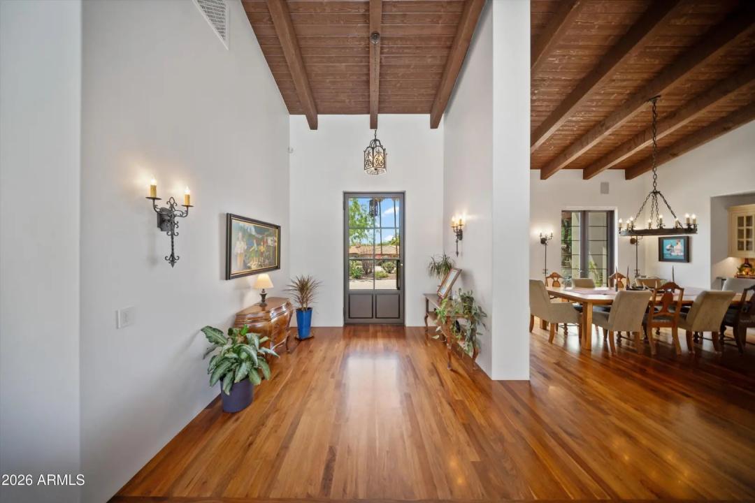 Real Estate Picture 12