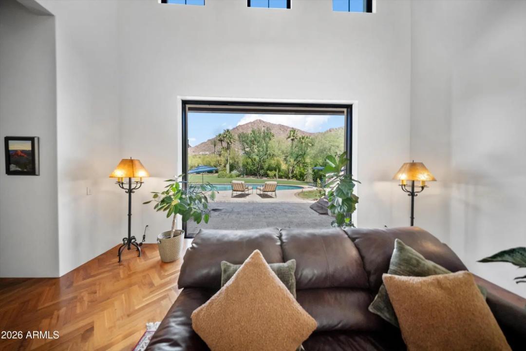 Real Estate Picture 24