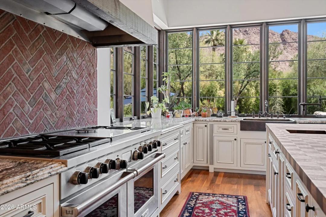 Real Estate Picture 36