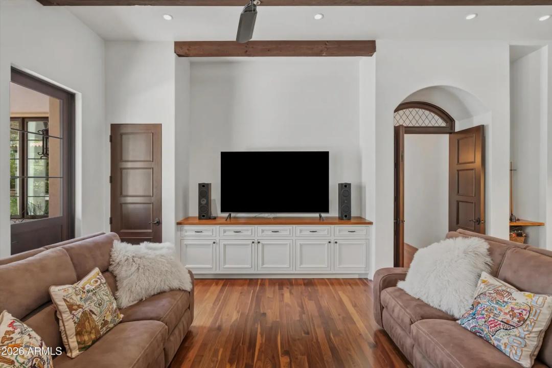 Real Estate Picture 42