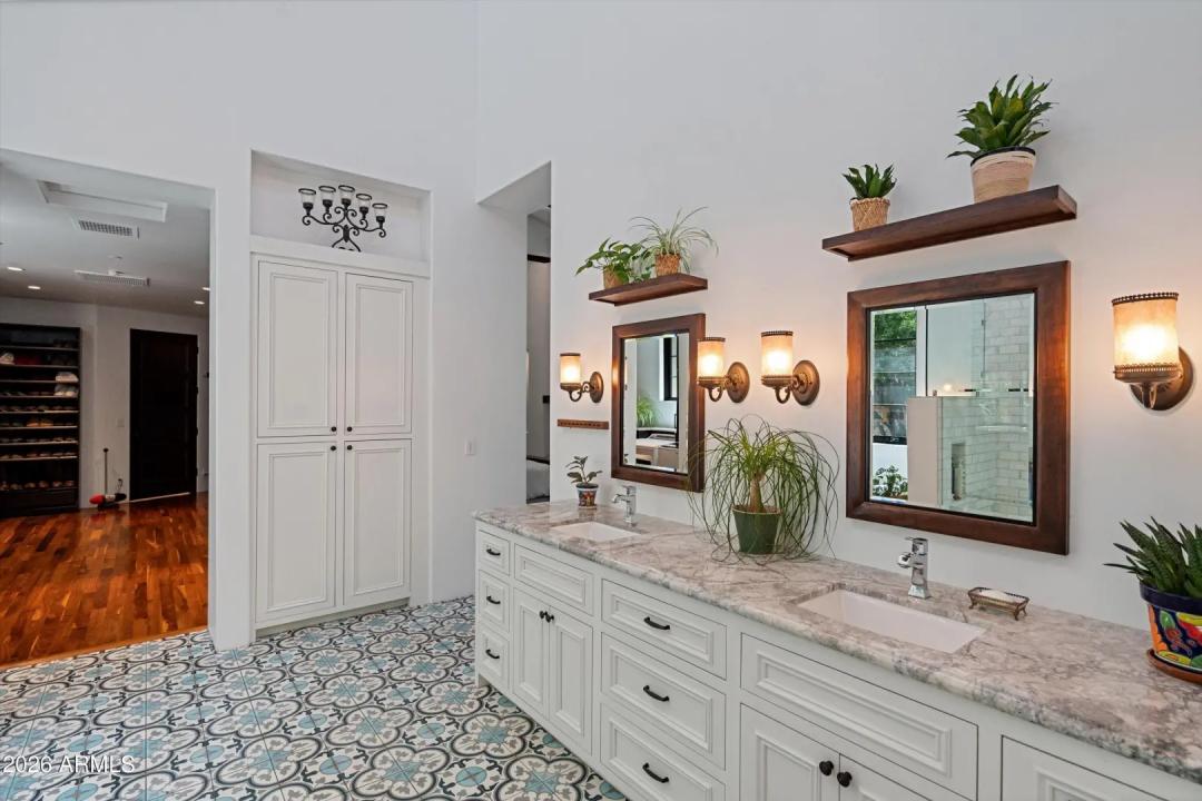 Real Estate Picture 58