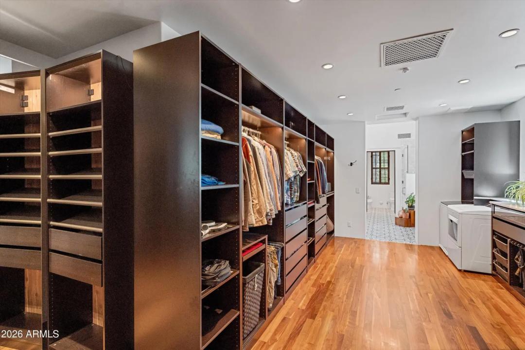 Real Estate Picture 60