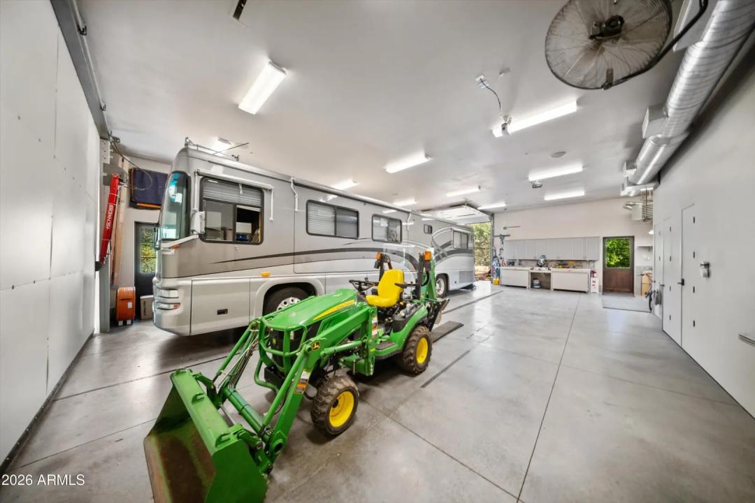 Real Estate Picture 90