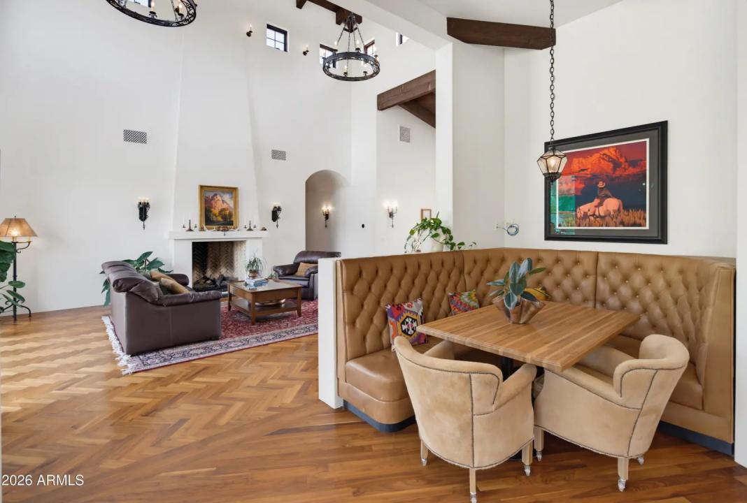 Real Estate Picture 9