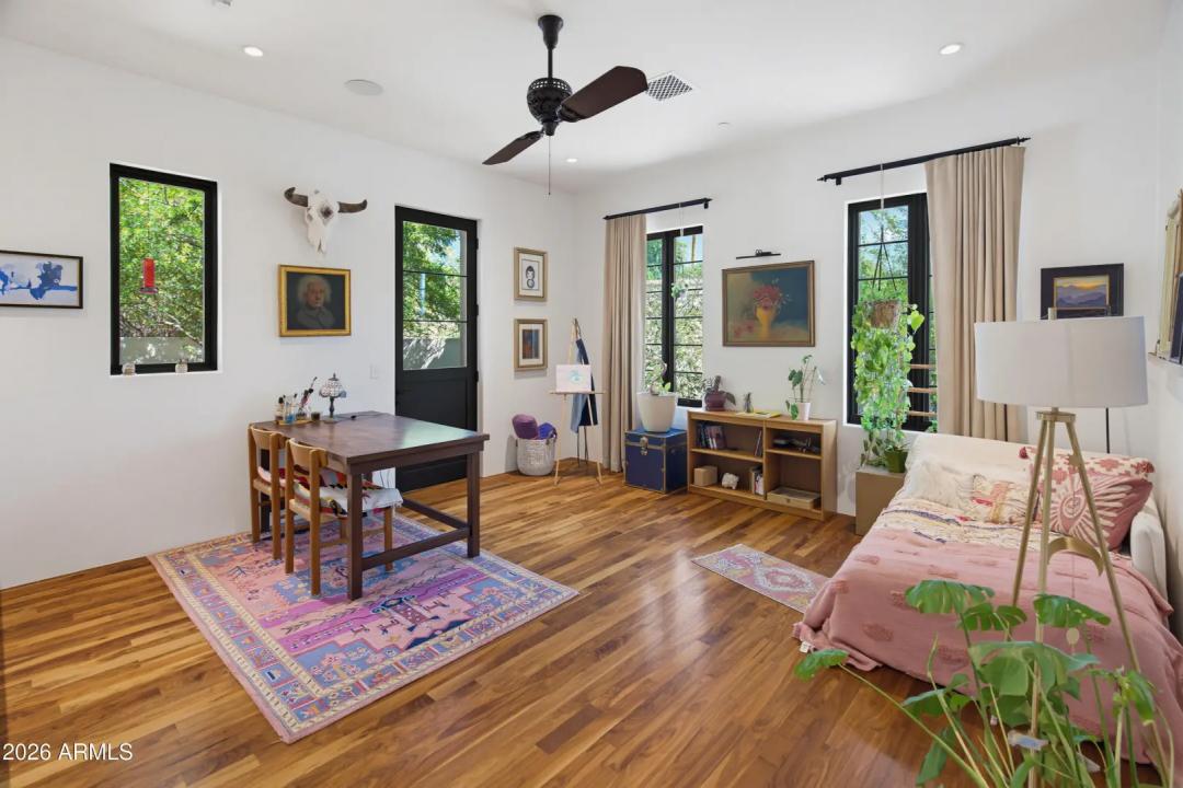 Real Estate Picture 28