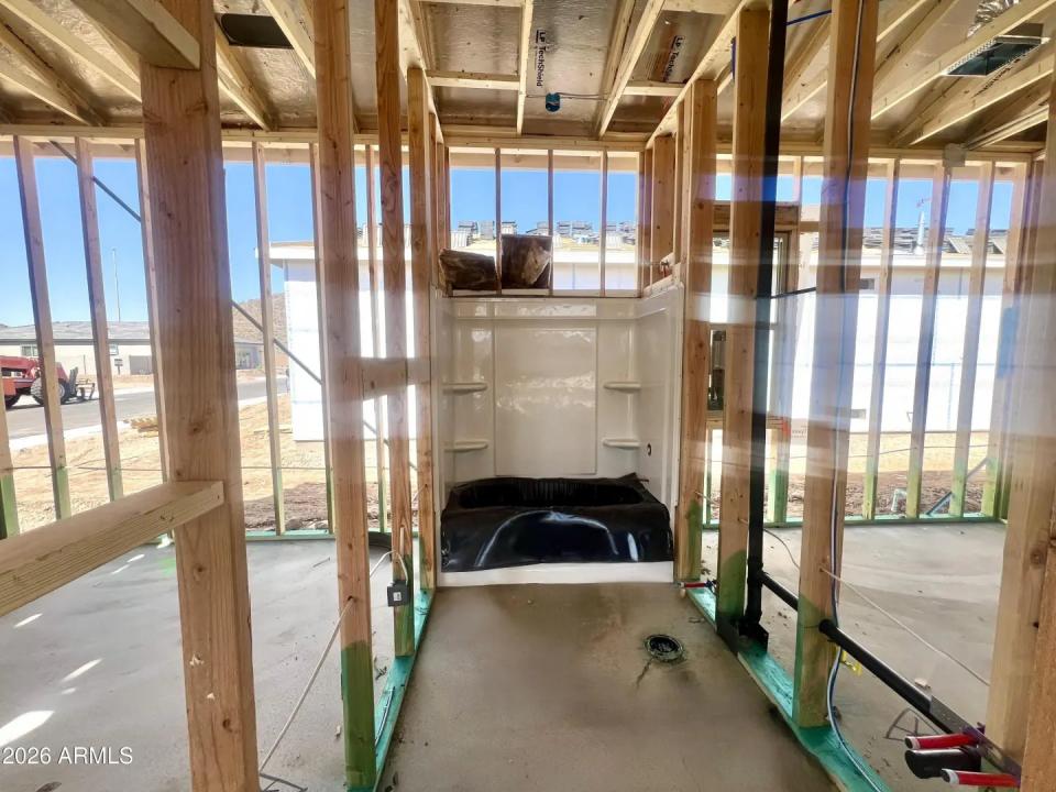 Real Estate Picture 5