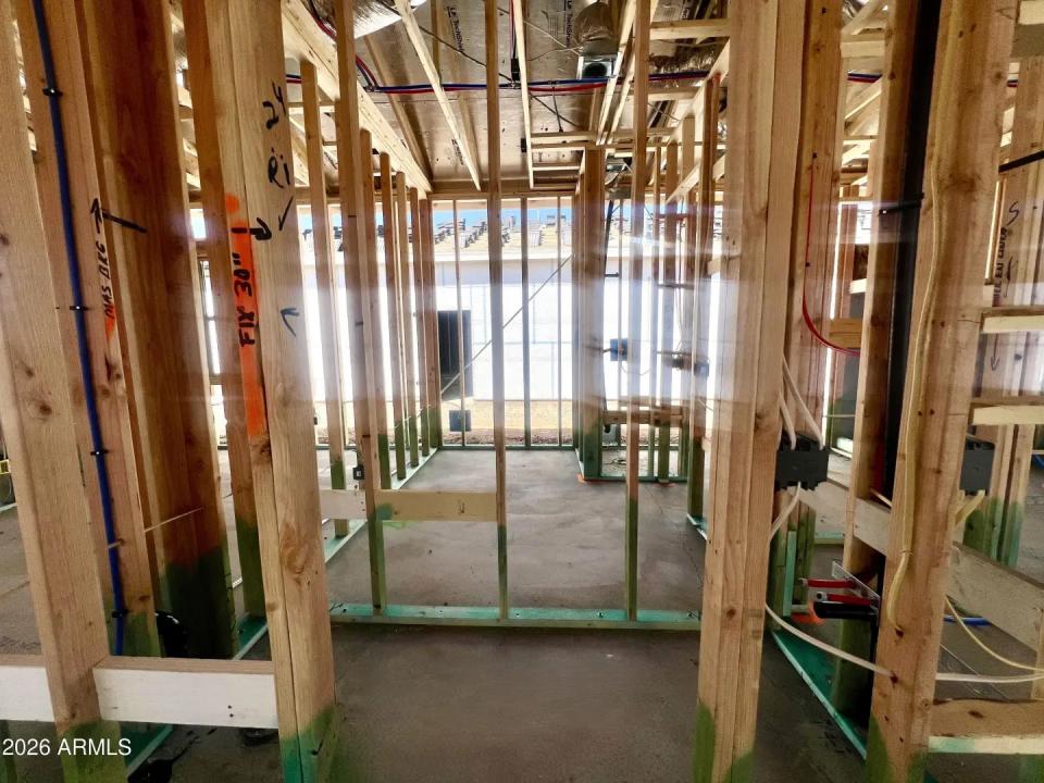 Real Estate Picture 7