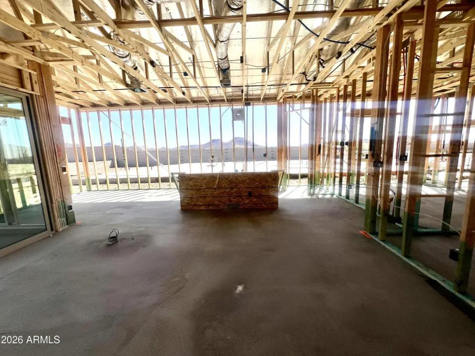 Real Estate Picture 8