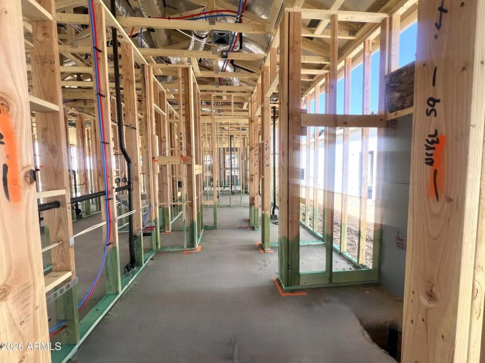 Real Estate Picture 11