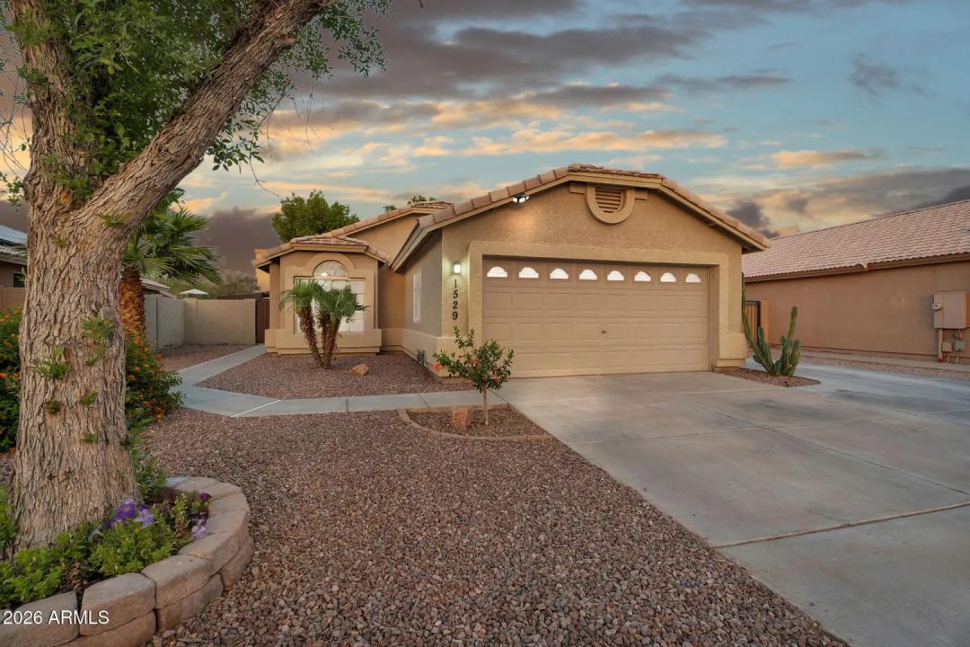 Real Estate Picture 3