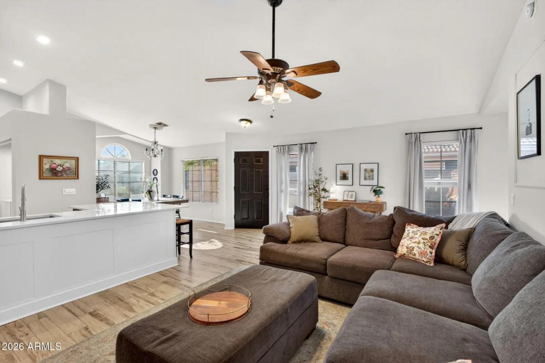 Real Estate Picture 15