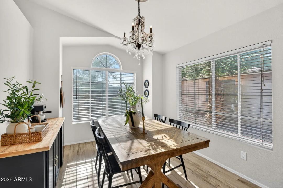 Real Estate Picture 17