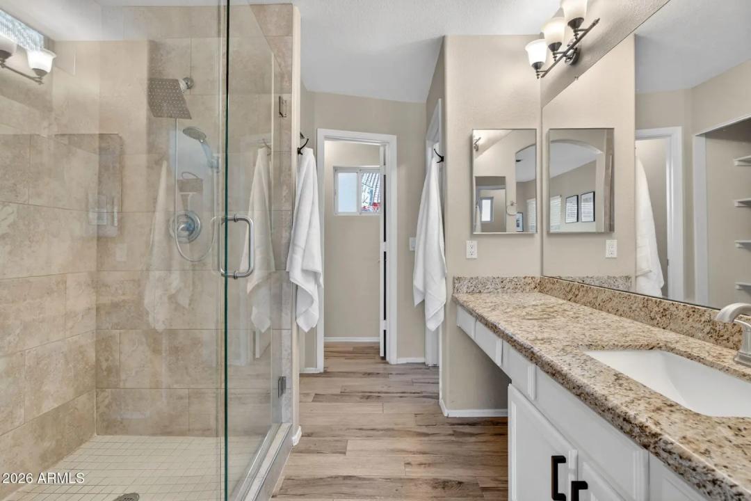 Real Estate Picture 23