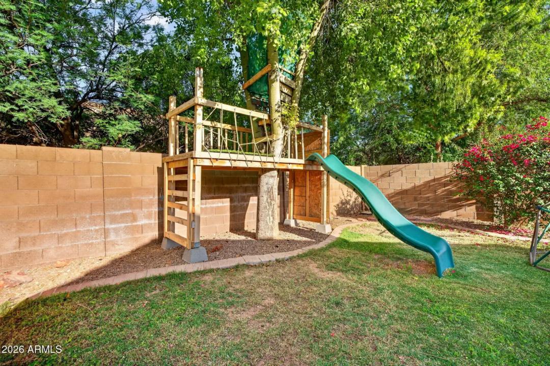 Real Estate Picture 64