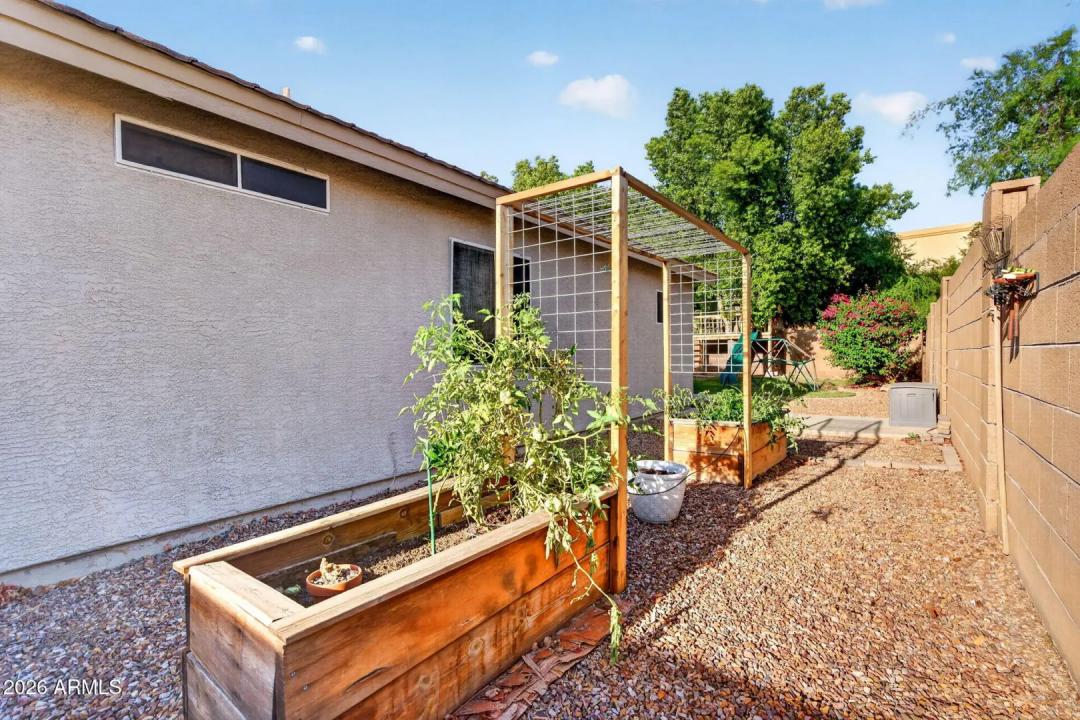 Real Estate Picture 67