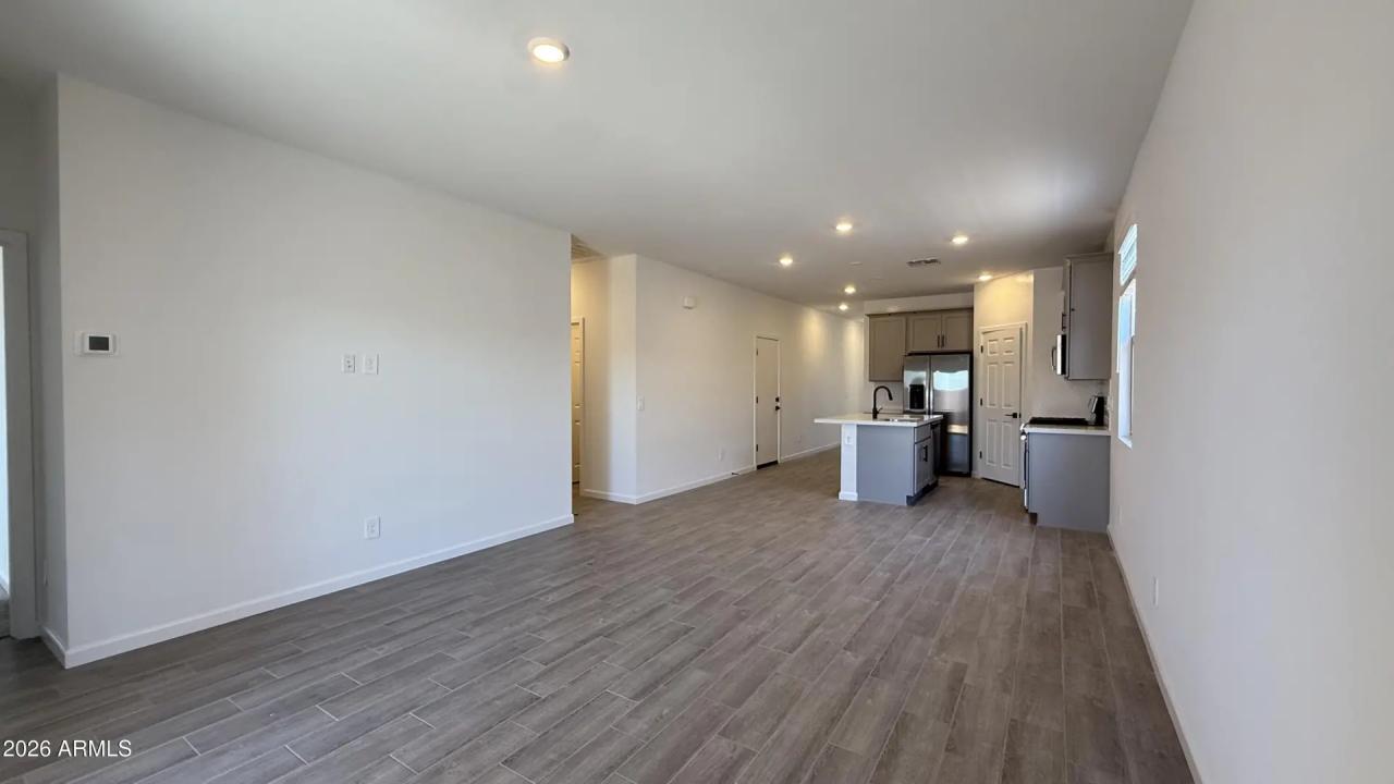 Real Estate Picture 5