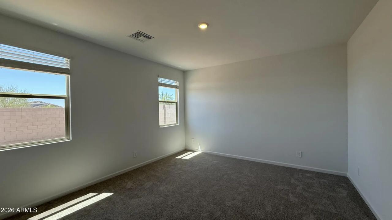 Real Estate Picture 6