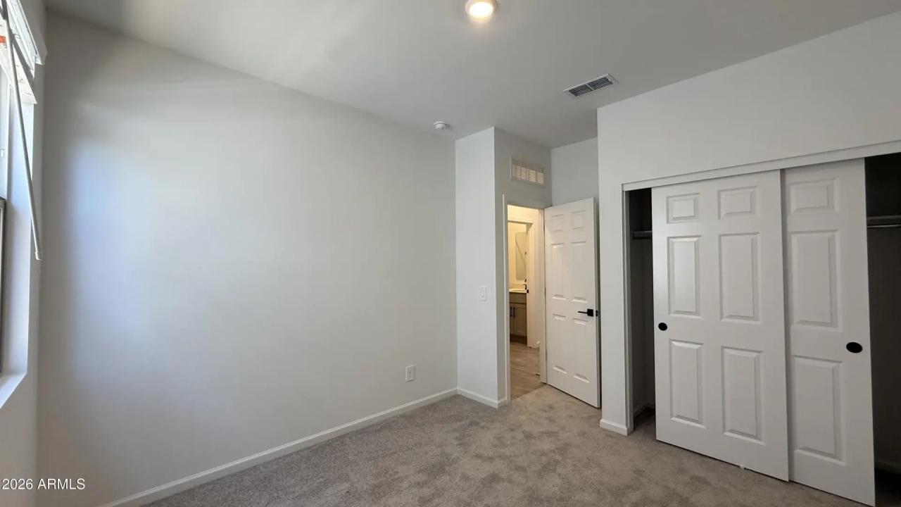 Real Estate Picture 10